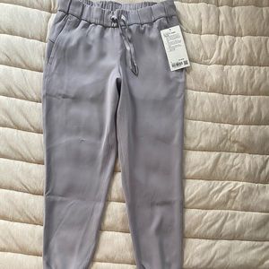 Lululemon on the fly joggers